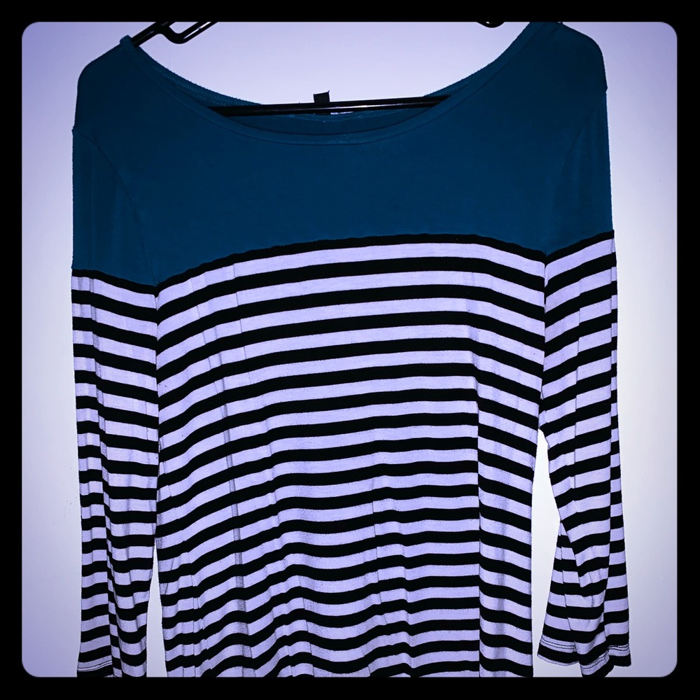 Women’s long sleeve top